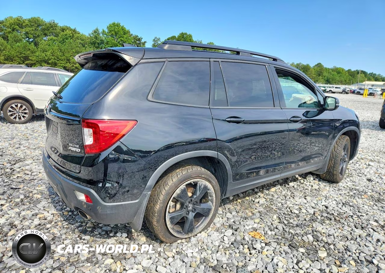 2021 Honda Passport Elite VIN:5FNYF8H03MB035417 - 3