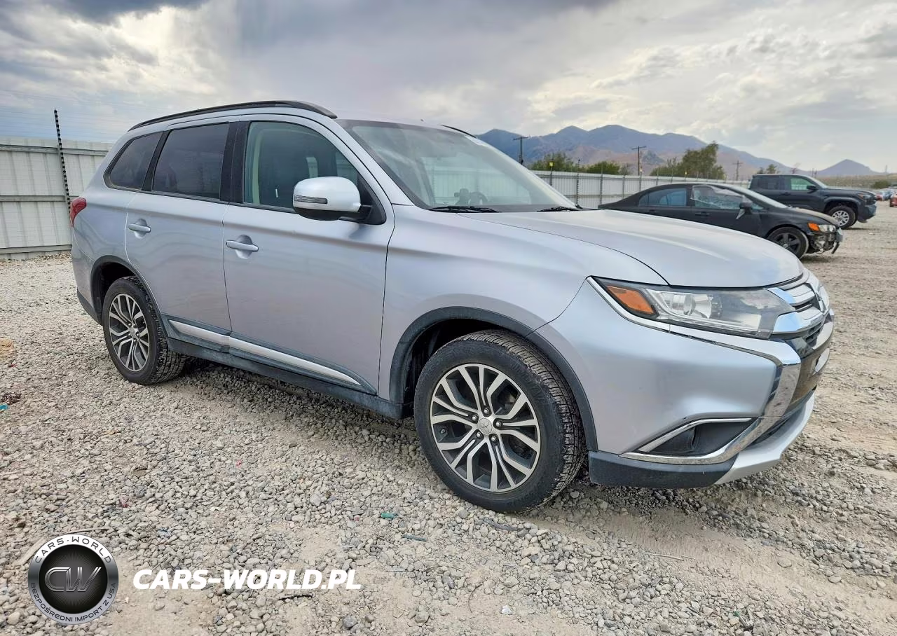 2016 Mitsubishi Outlander Se VIN:JA4AZ3A32GZ064996 - 4