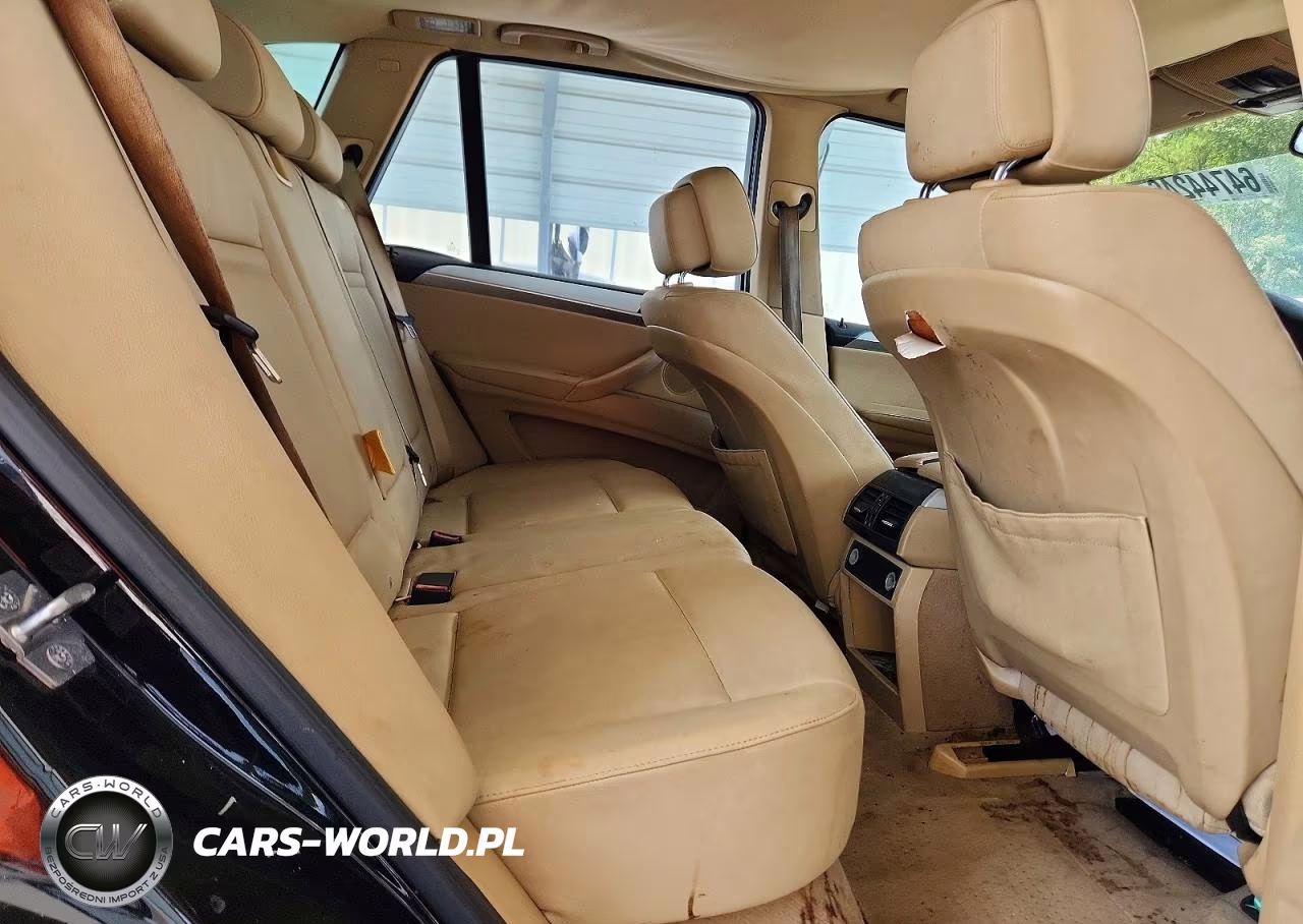 2012 BMW X5 xDrive35I VIN:5UXZV4C57CL758863 - 11
