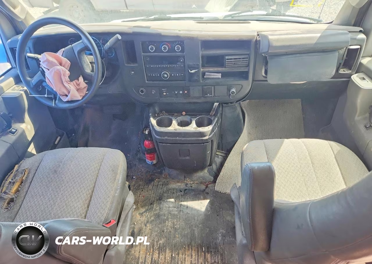 2017 Chevrolet Exp G3500 VIN:1GAZGLFG7H1314316 - 8