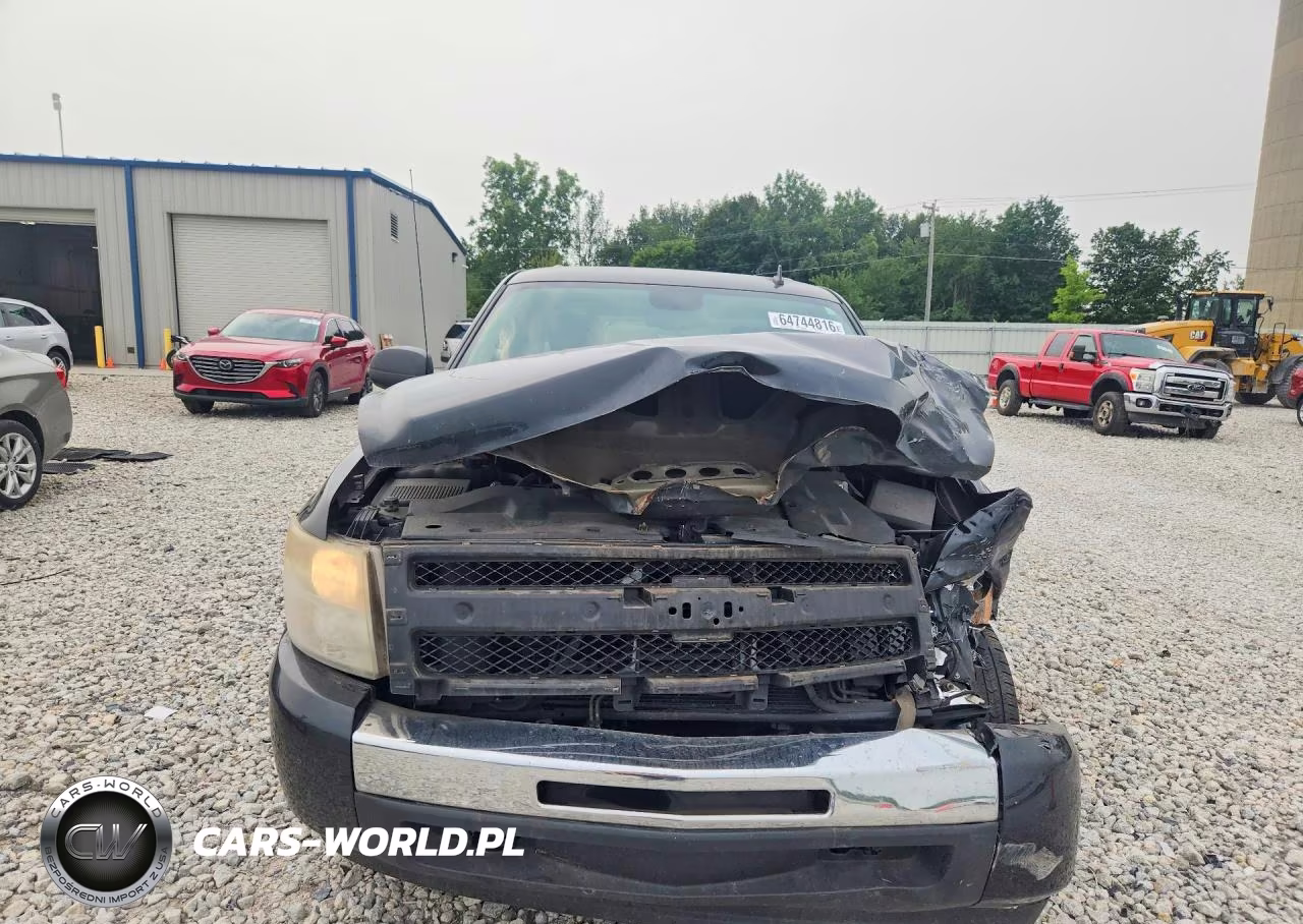 2010 Chevrolet Silverado K1500 Ls VIN:3GCRKREA7AG237797 - 5