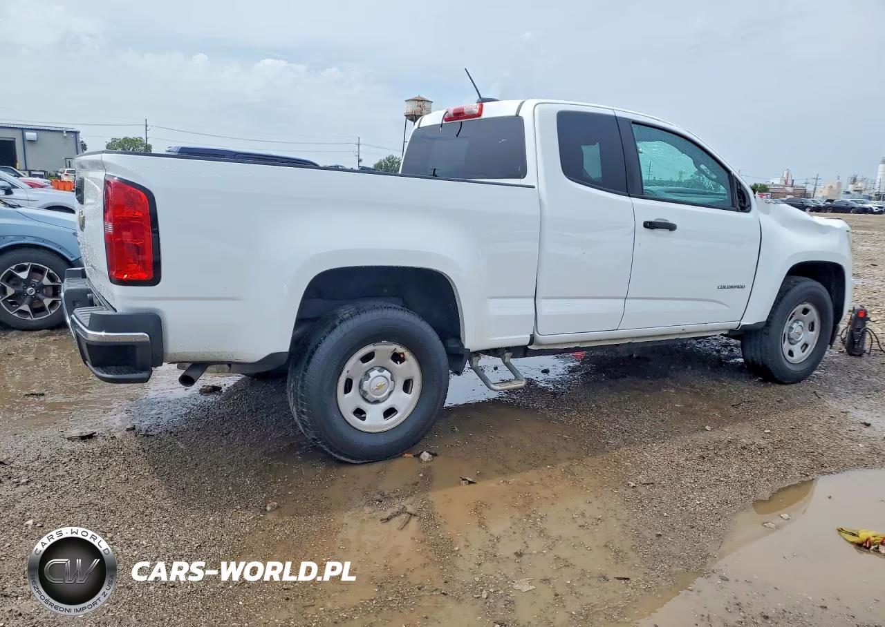 2018 Chevrolet Colorado VIN:1GCHSBEA0J1190632 - 3