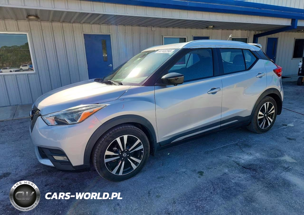 2020 Nissan Kicks Sr