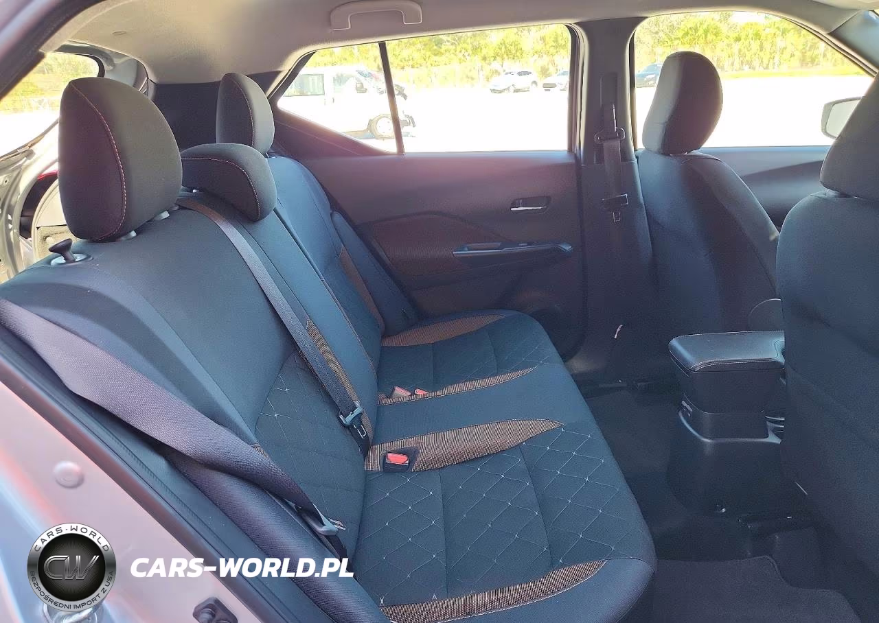 2020 Nissan Kicks Sr VIN:3N1CP5DV2LL553318 - 10