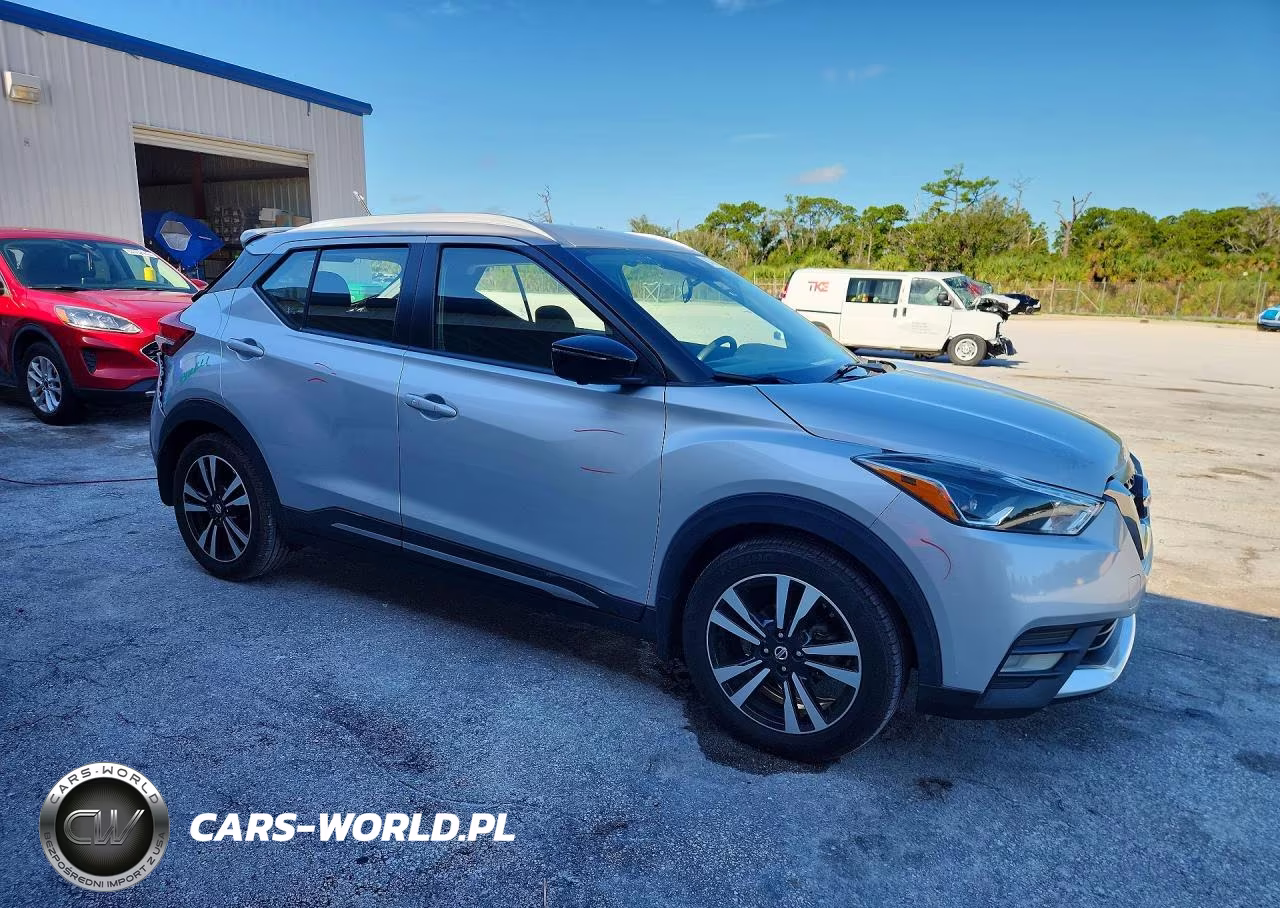 2020 Nissan Kicks Sr VIN:3N1CP5DV2LL553318 - 4