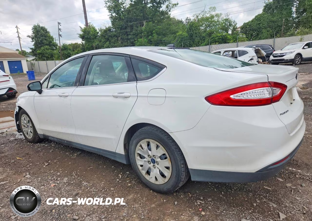 FORD FUSION S VIN:3FA6P0G7XDR167292 - 2