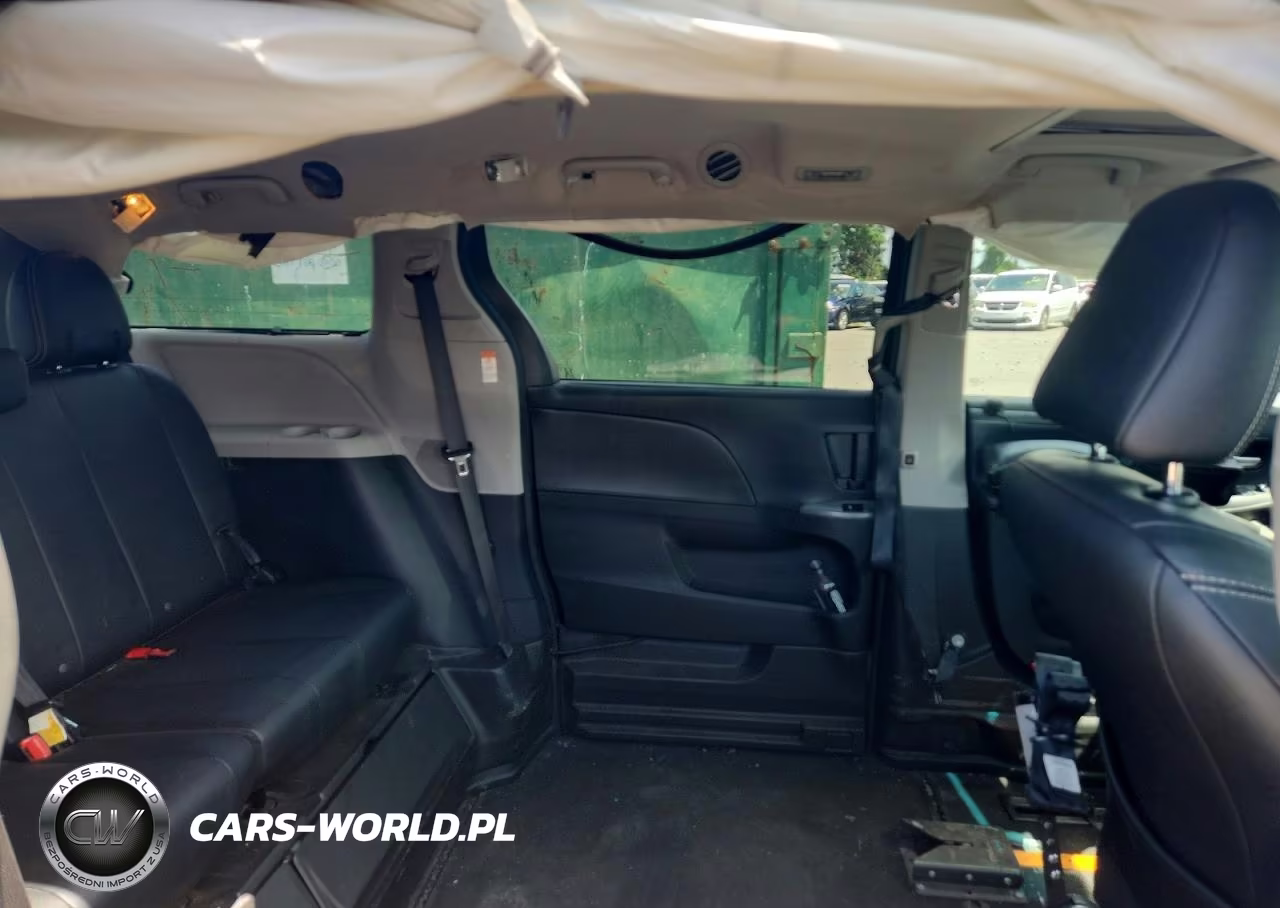 2015 Toyota Sienna VIN:5TDXK3DC0FS676369 - 11