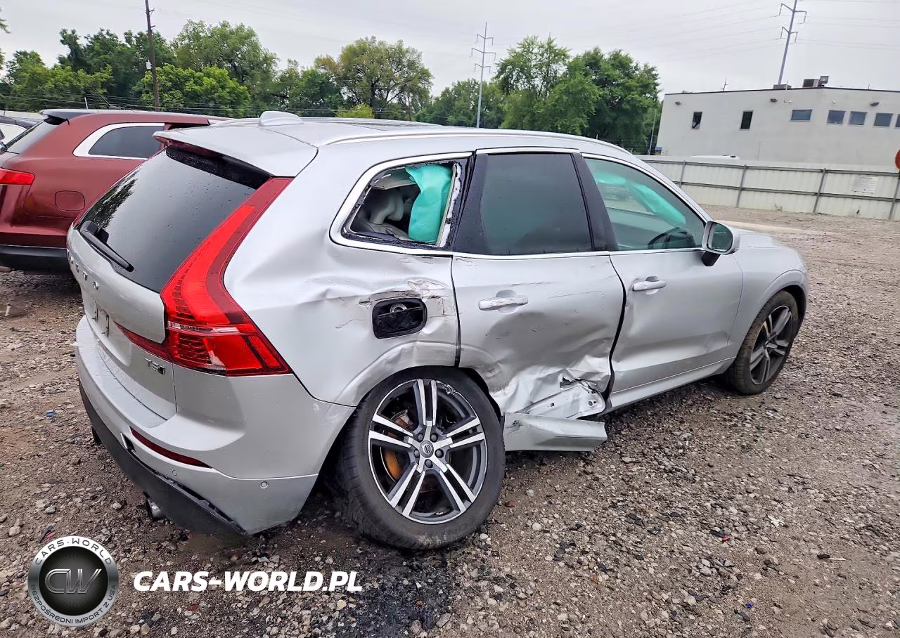 2019 Volvo Xc60 T5 VIN:LYV102RK3KB293046 - 3