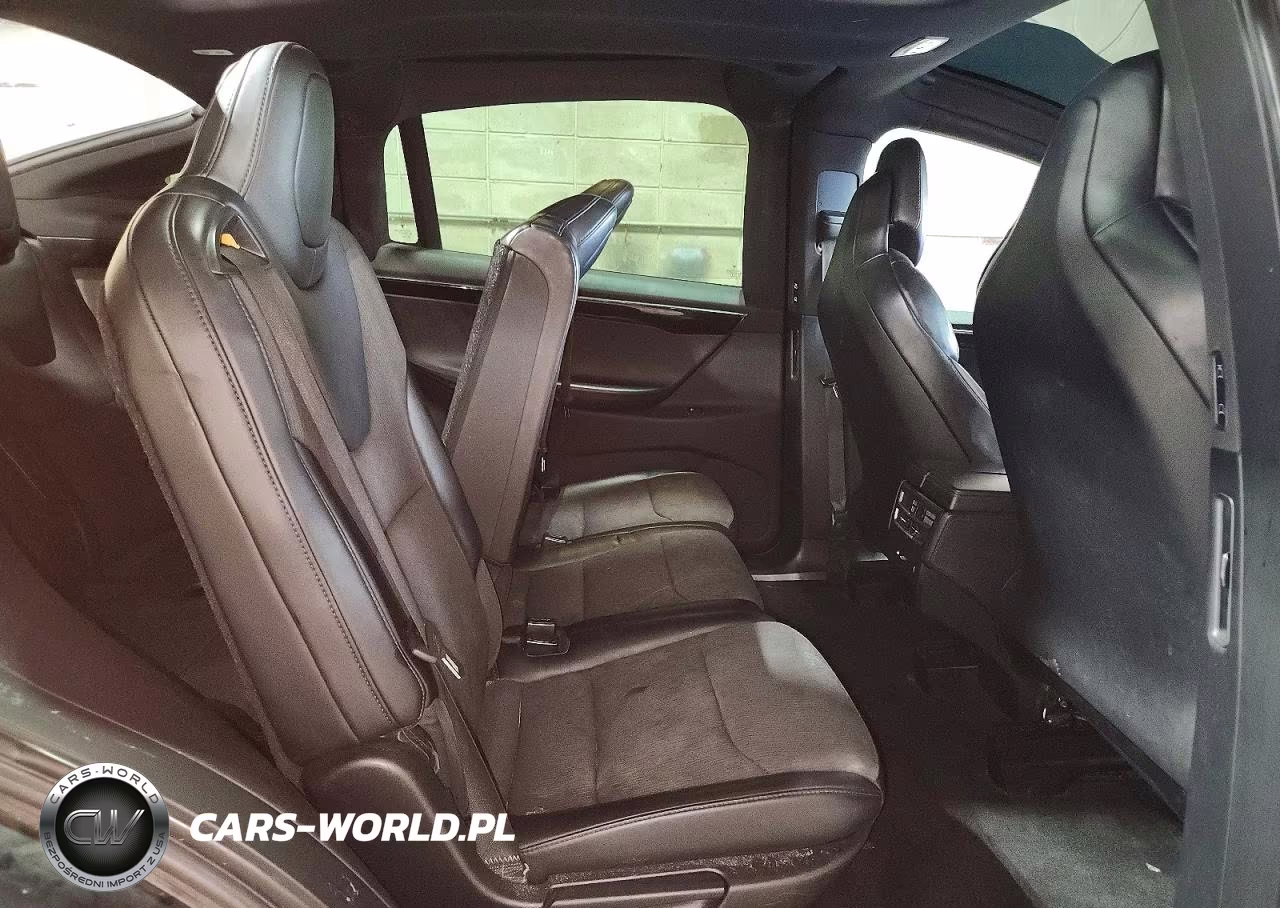 2018 Tesla Model X VIN:5YJXCAE26JF104047 - 11