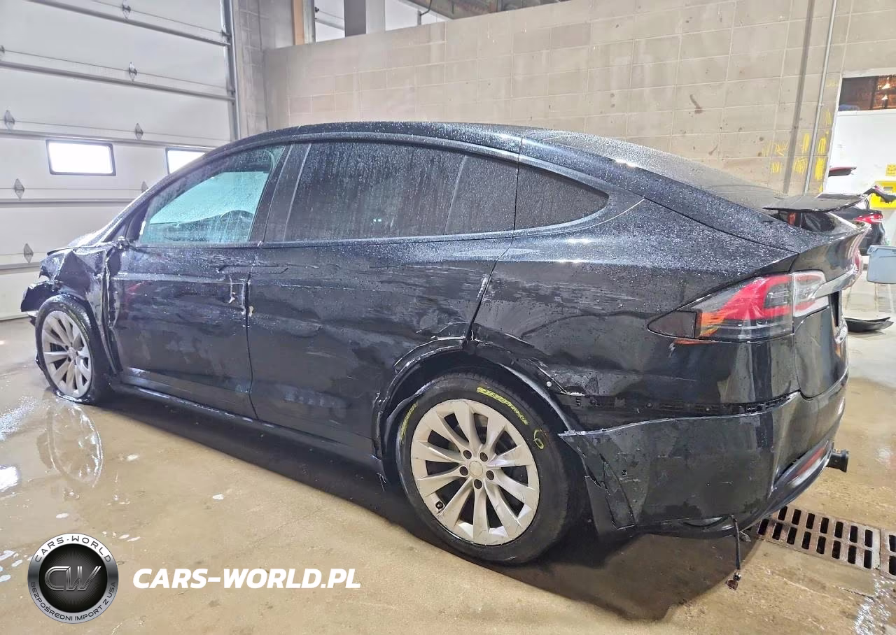 2018 Tesla Model X VIN:5YJXCAE26JF104047 - 2