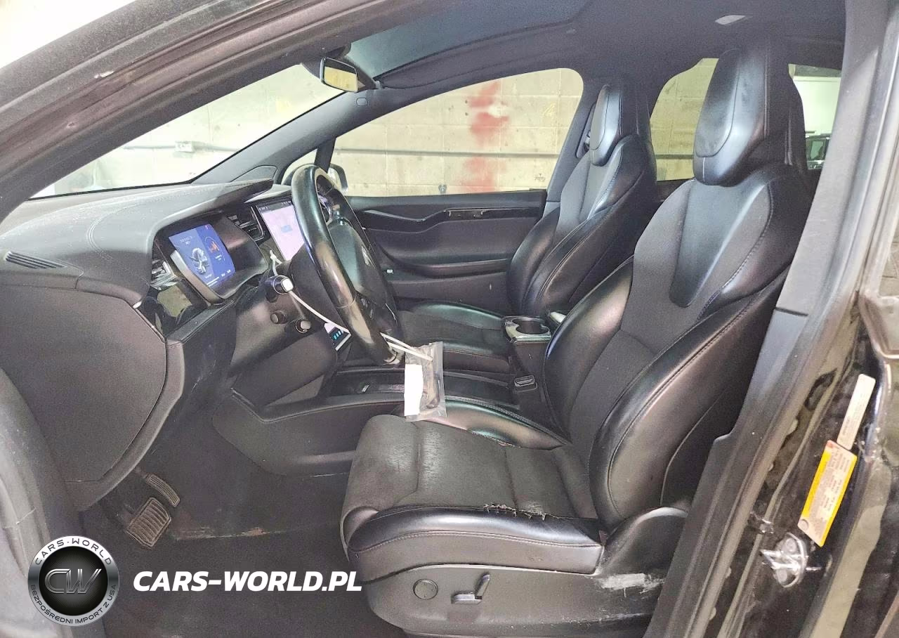 2018 Tesla Model X VIN:5YJXCAE26JF104047 - 7