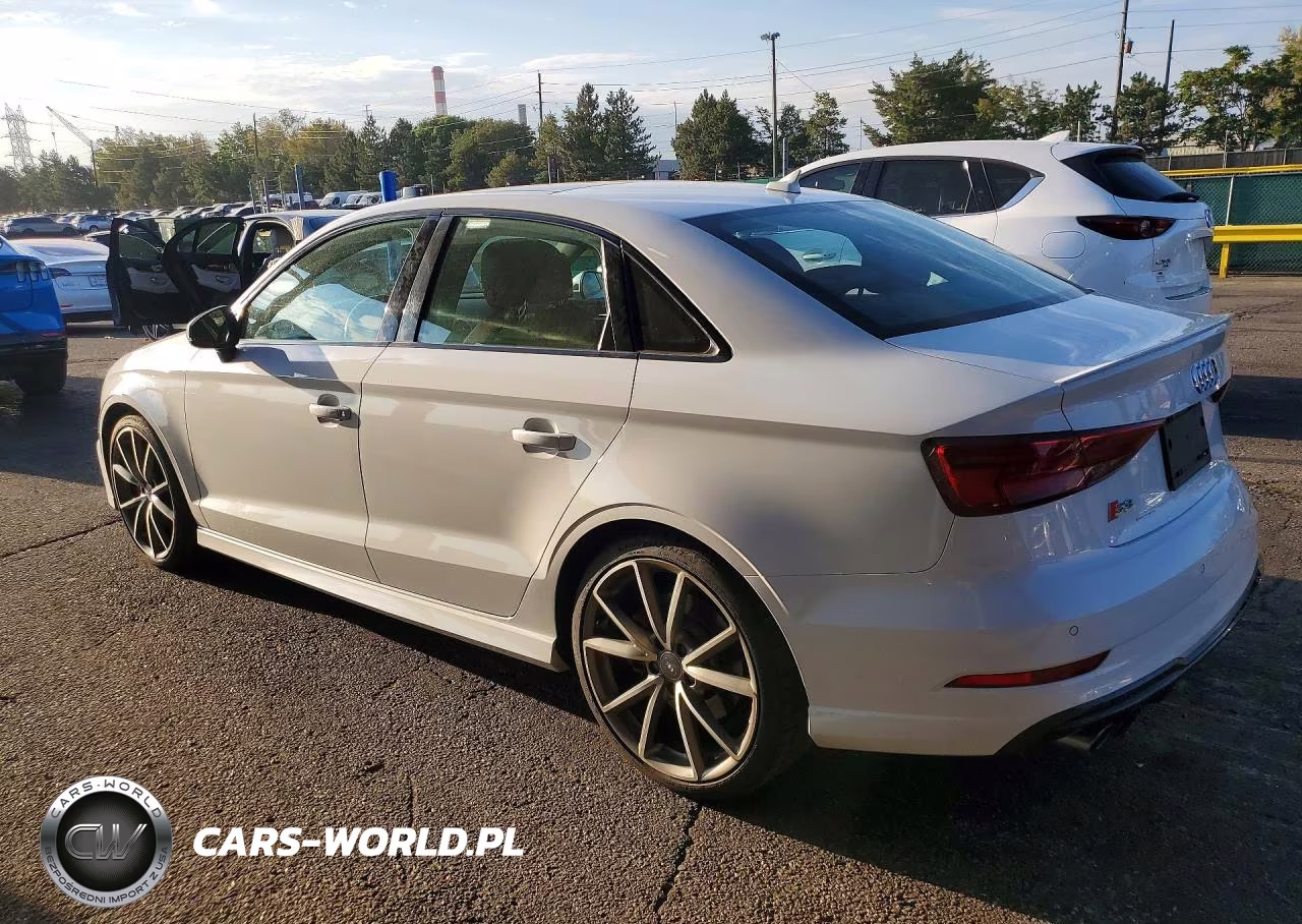 2018 Audi S3 Premium Plus VIN:WAUB1HFF8J1082066 - 2