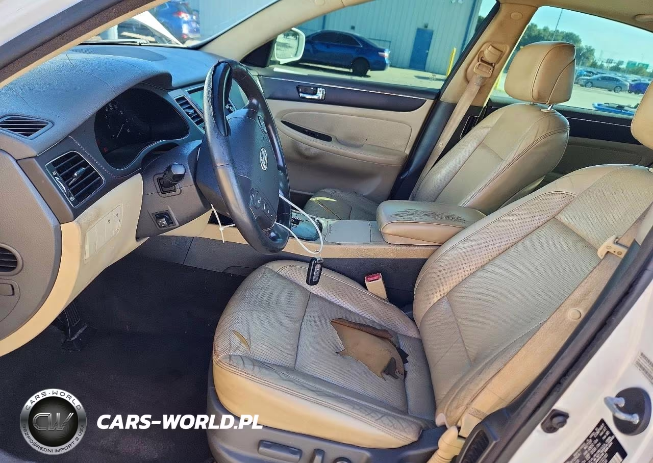2011 Hyundai Genesis 3.8L VIN:KMHGC4DE9BU132183 - 7
