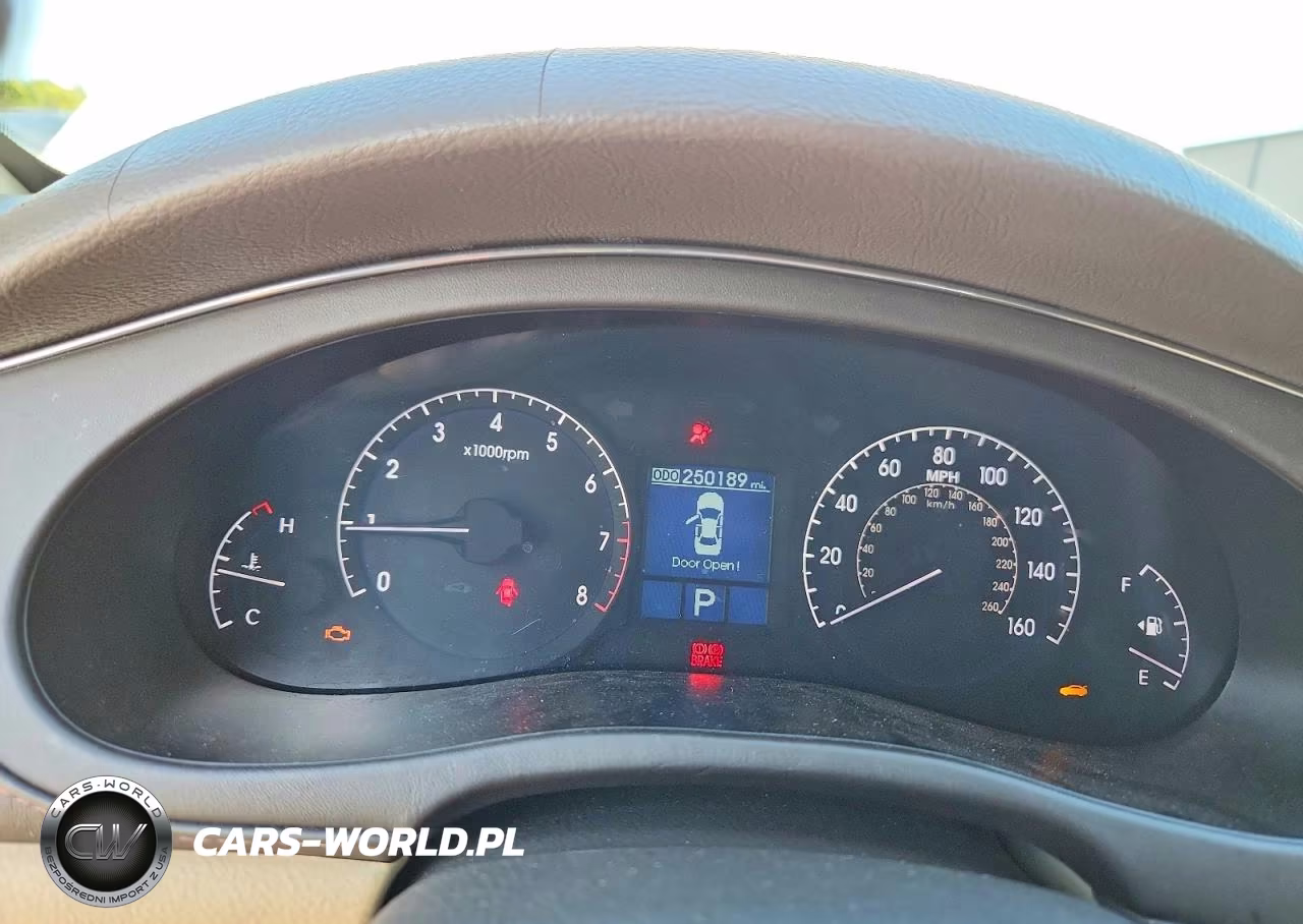 2011 Hyundai Genesis 3.8L VIN:KMHGC4DE9BU132183 - 9