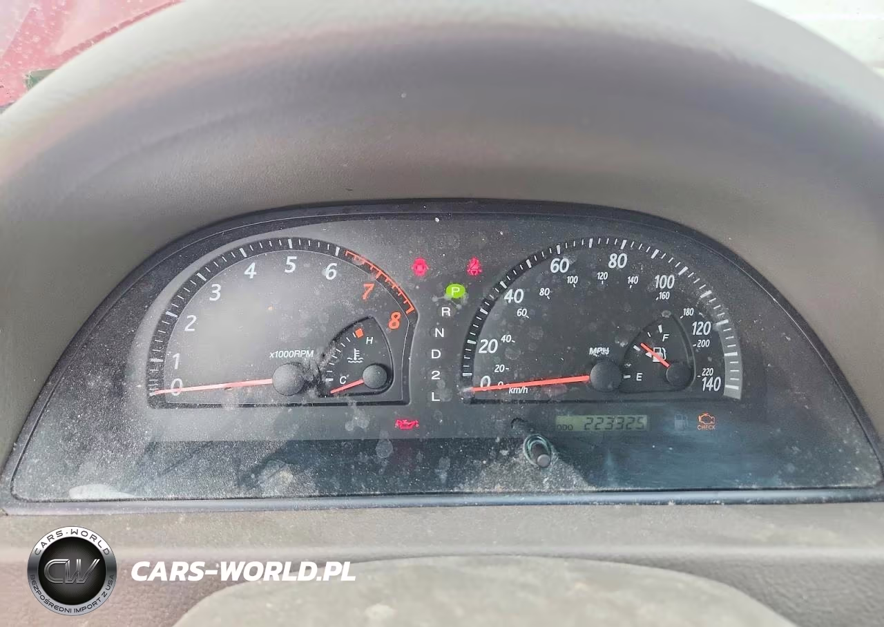 2003 Toyota Camry Le VIN:JTDBE32K330239623 - 9