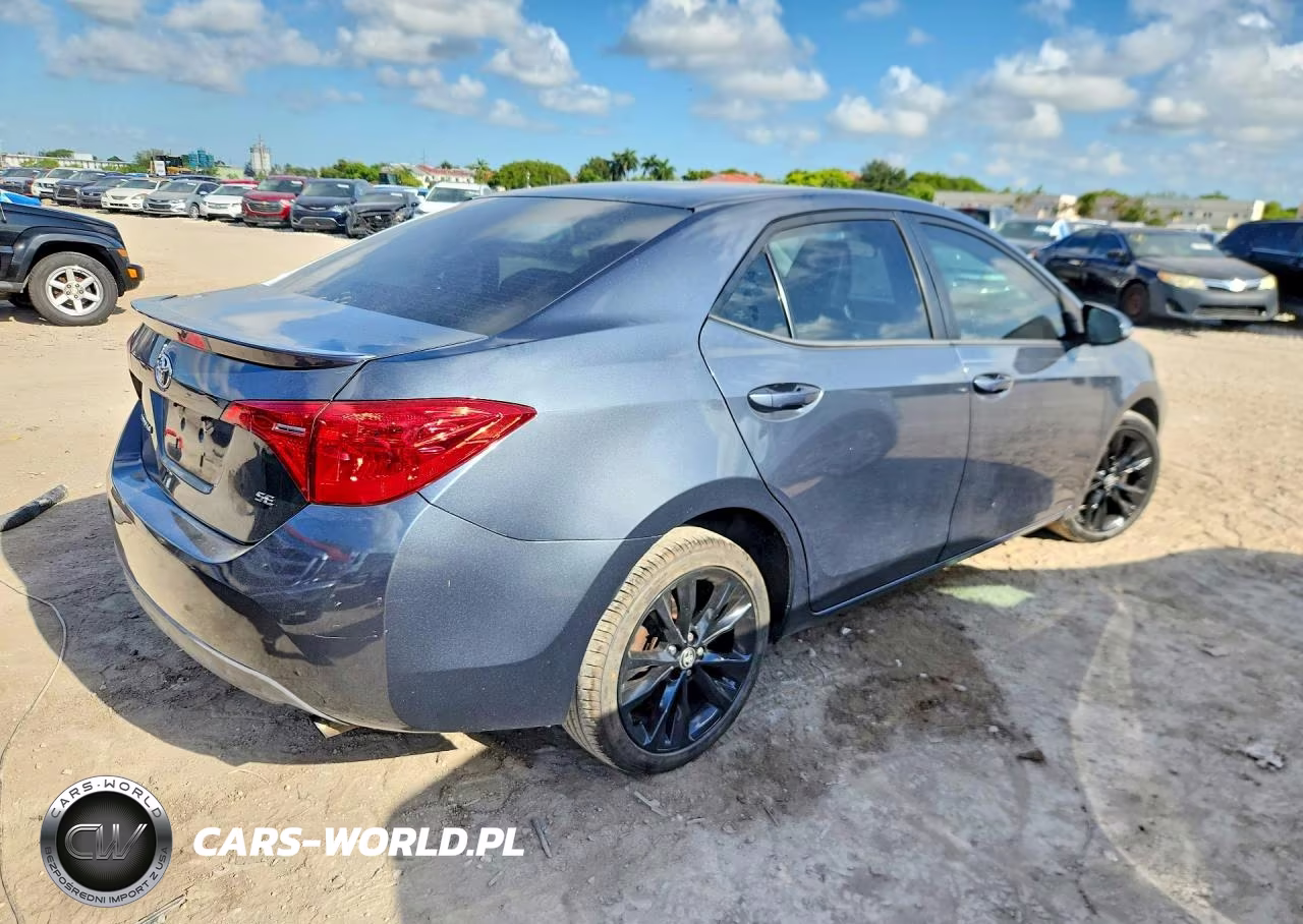 2018 Toyota Corolla Se VIN:2T1BURHE4JC001807 - 3