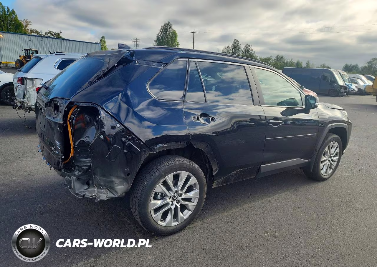 2024 Toyota Rav4 Xle Premium VIN:2T3A1RFV0RC441615 - 3