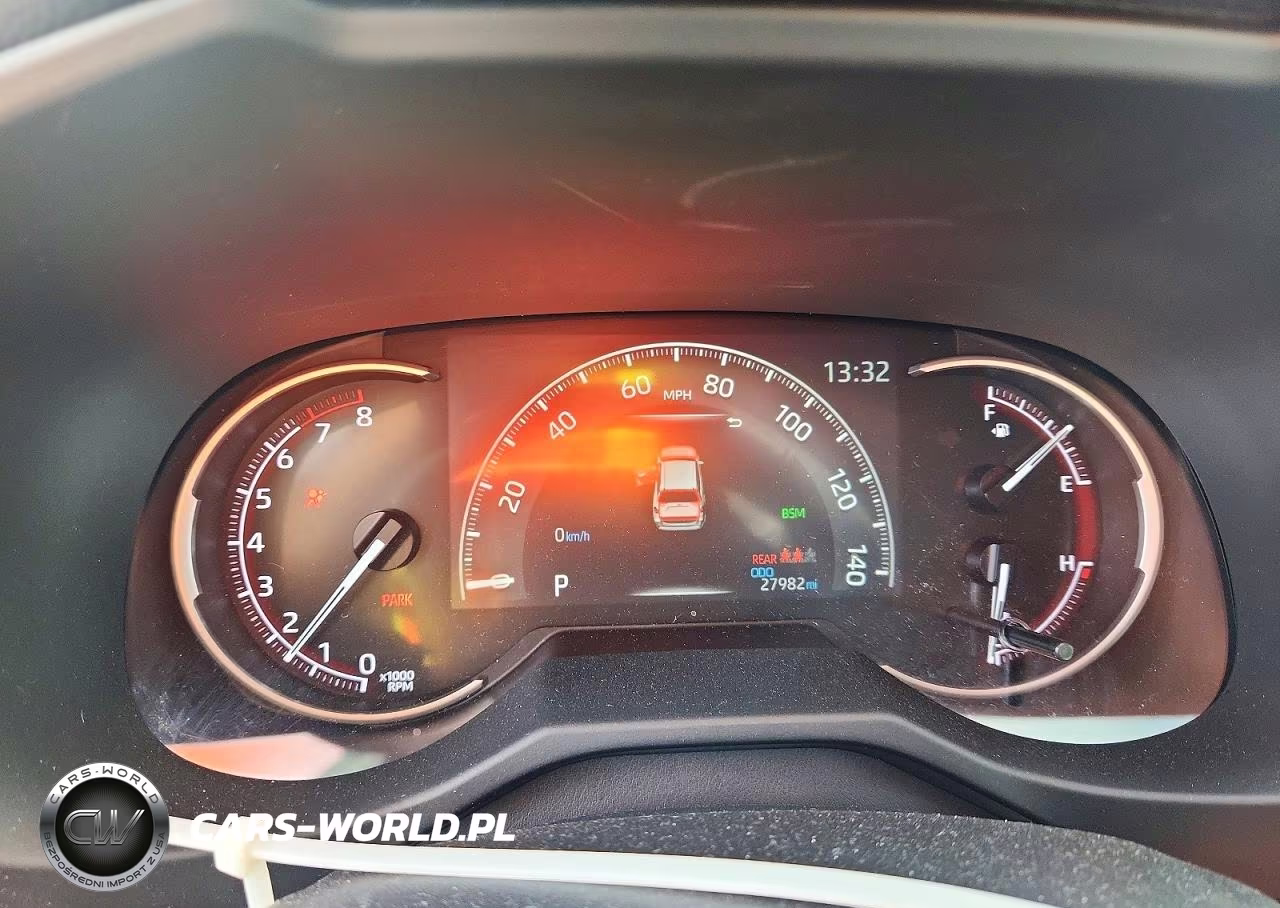 2024 Toyota Rav4 Xle Premium VIN:2T3A1RFV0RC441615 - 9