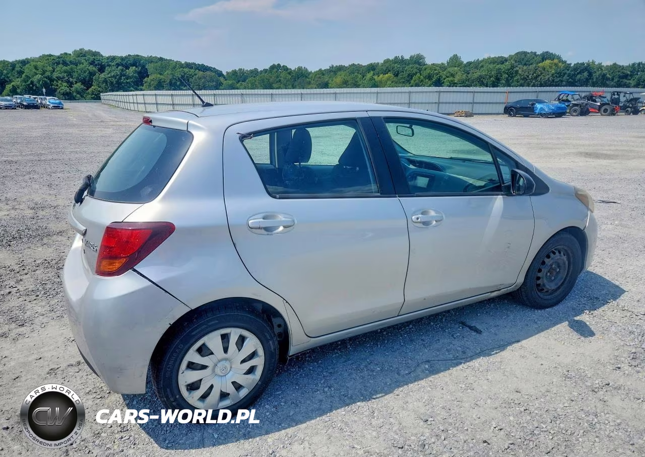 2015 Toyota Yaris VIN:VNKKTUD36FA024860 - 3