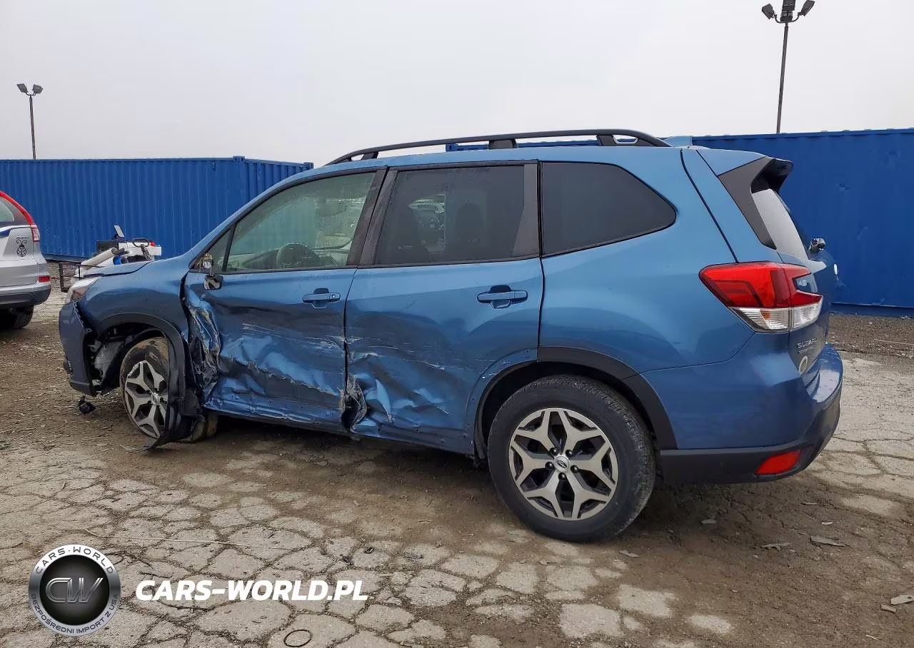 2023 Subaru Forester Premium VIN:JF2SKAEC0PH414159 - 2