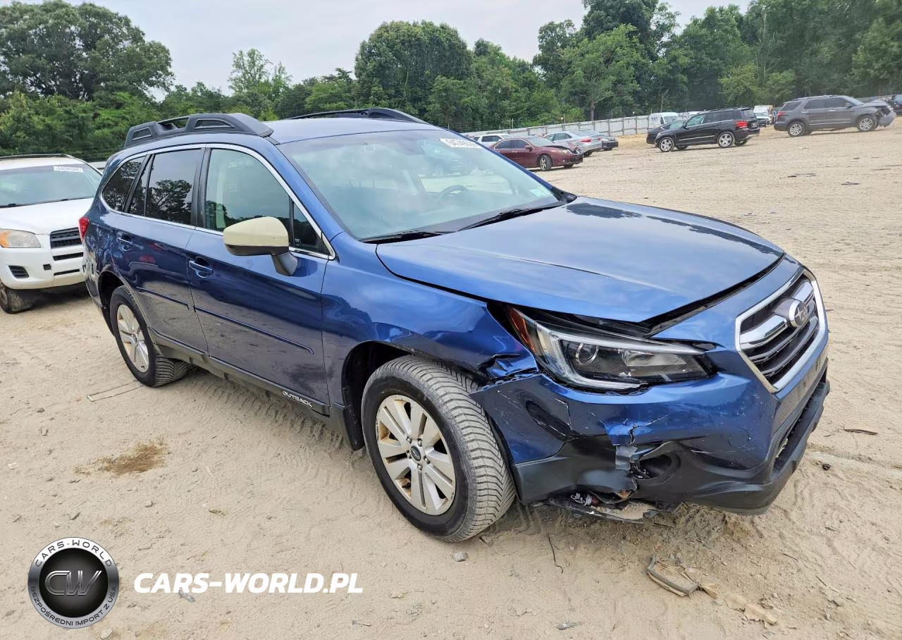 2019 Subaru Outback 2.5I Premium VIN:4S4BSAFC3K3262747 - 4