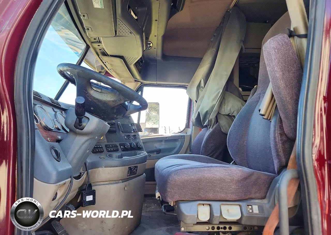 2017 Freightliner Cascadia 125 Semi Truck VIN:3AKJGLDV3HSHD4970 - 7