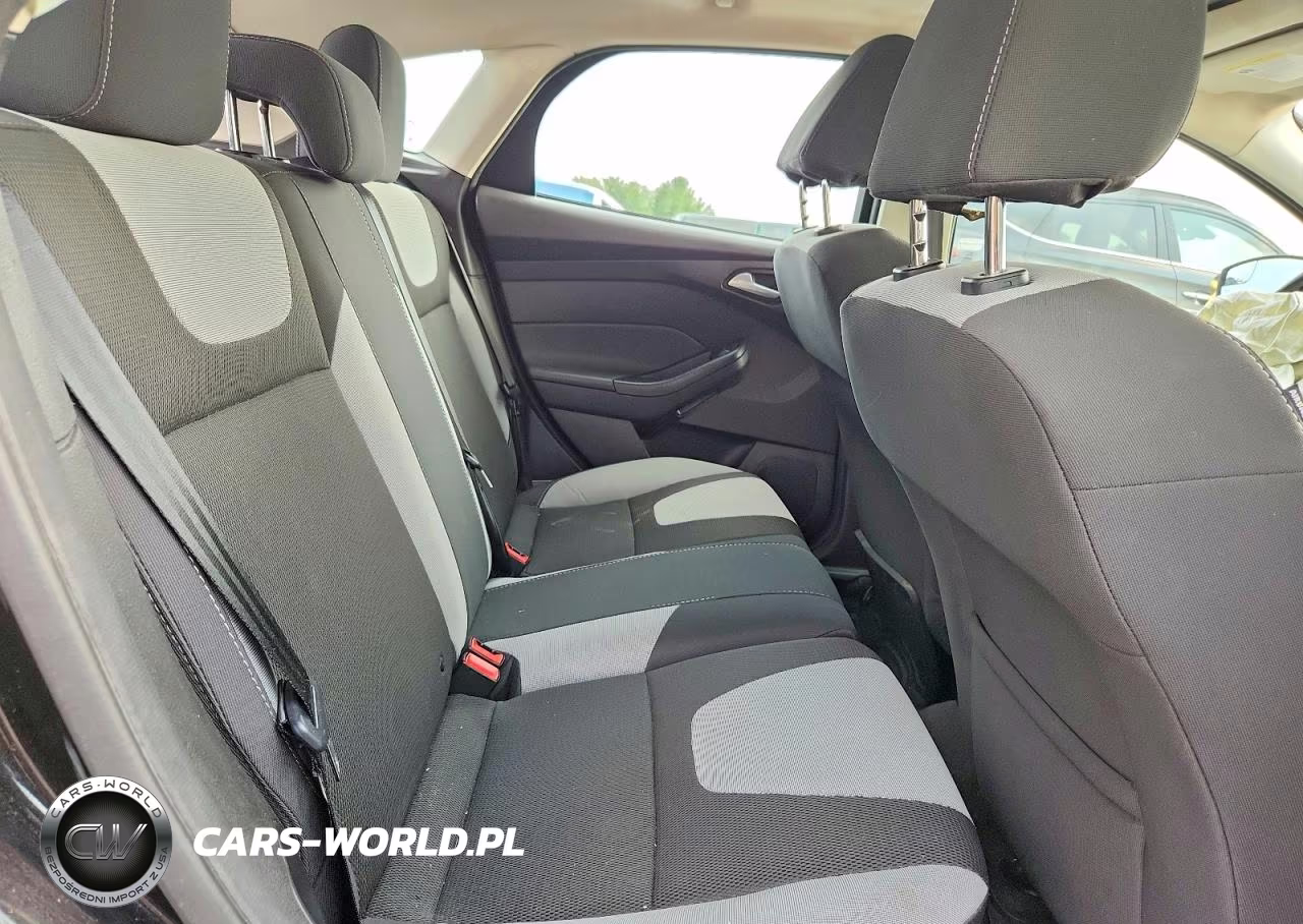 2012 Ford Focus Se VIN:1FAHP3K24CL413871 - 10