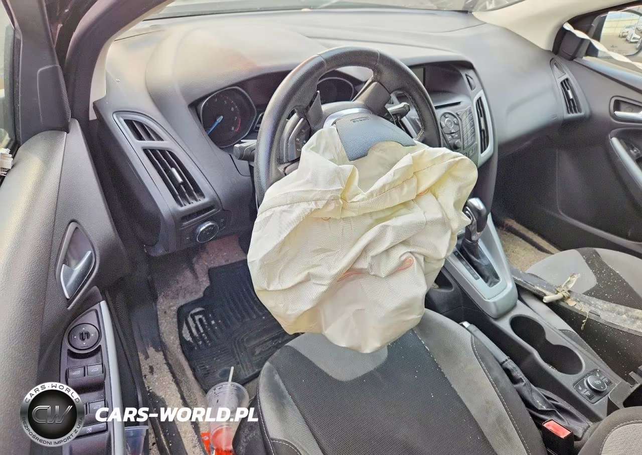 2012 Ford Focus Se VIN:1FAHP3K24CL413871 - 8