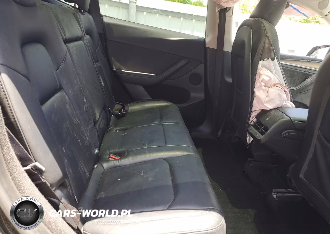 2024 Tesla Model Y VIN:7SAYGDED4RF202522 - 11