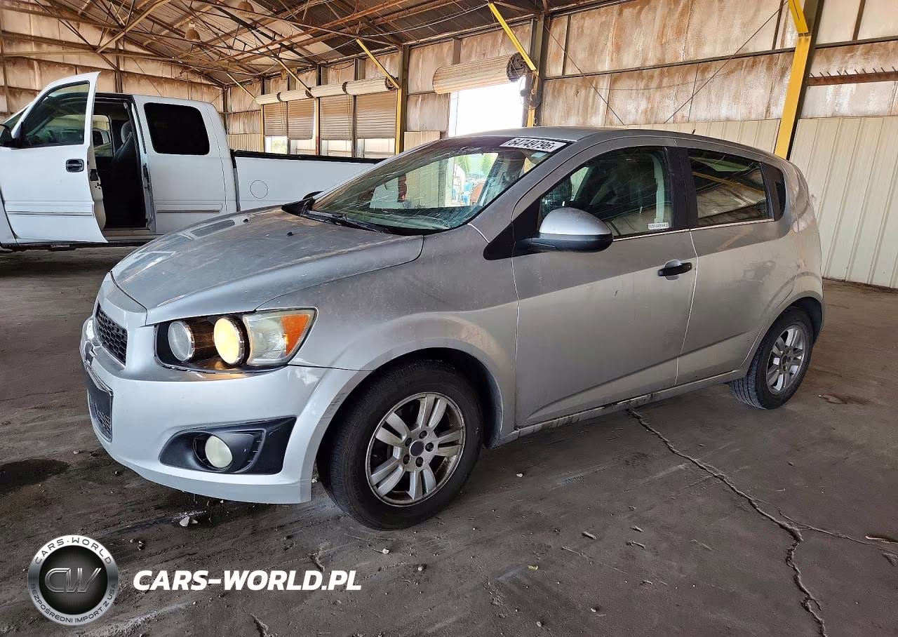 2015 Chevrolet Sonic Lt – zdjęcie 1 z 12