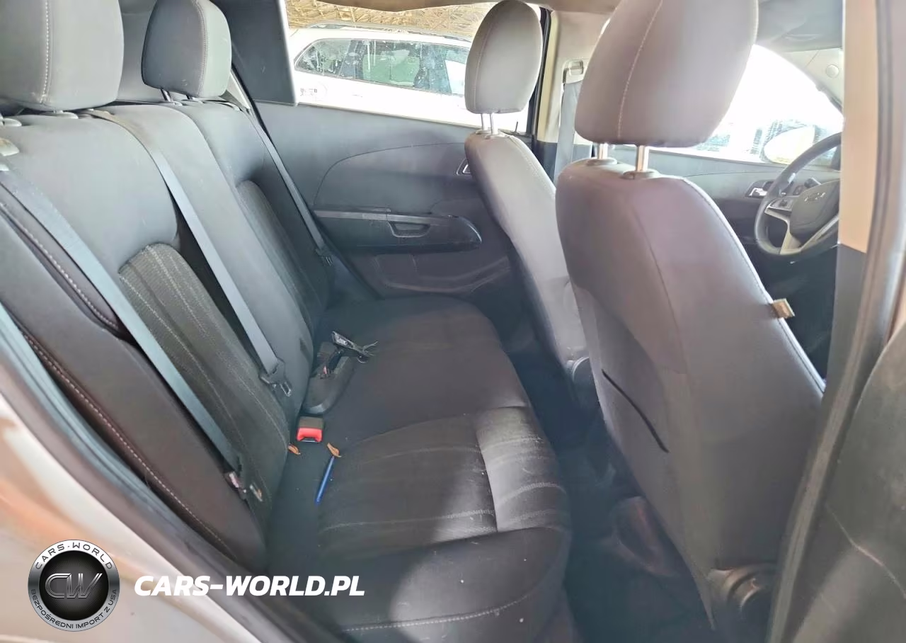 2015 Chevrolet Sonic Lt VIN:1G1JC6SHXF4125065 - 10