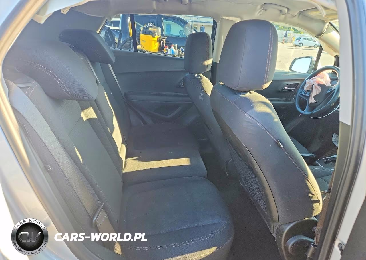 2020 Chevrolet Trax Ls VIN:3GNCJNSB2LL117907 - 10