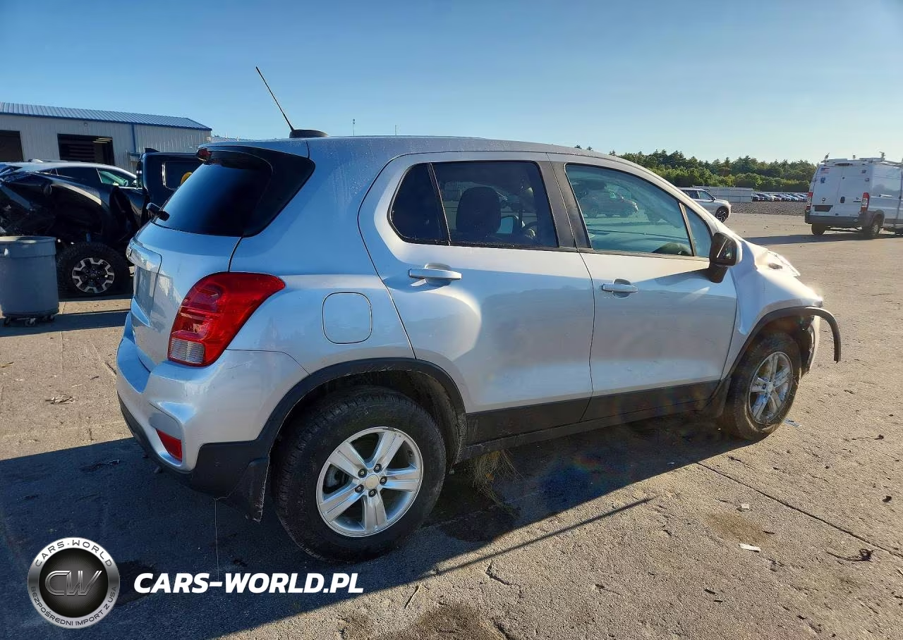 2020 Chevrolet Trax Ls VIN:3GNCJNSB2LL117907 - 3