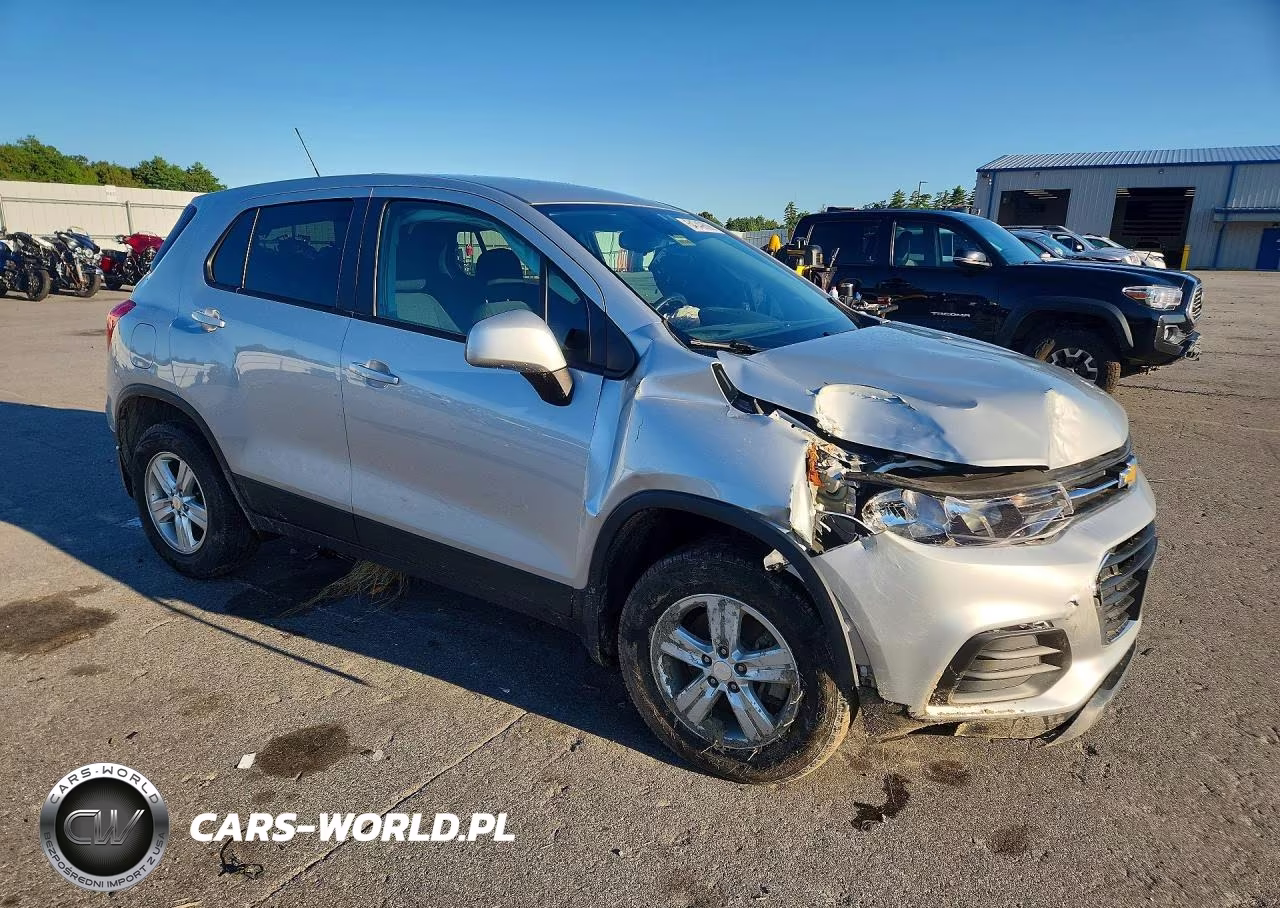 2020 Chevrolet Trax Ls VIN:3GNCJNSB2LL117907 - 4