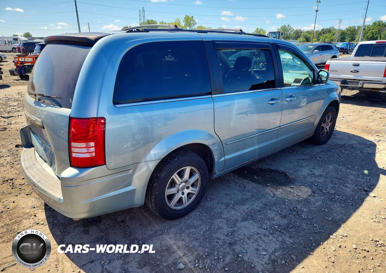 2008 Chrysler Town & Country Touring VIN:2A8HR54P28R114797 - 3