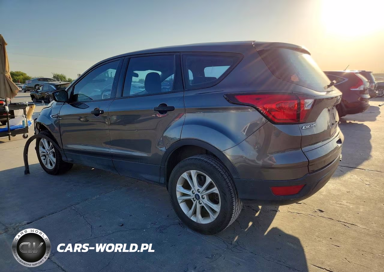 2019 Ford Escape S VIN:1FMCU0F70KUB00970 - 2