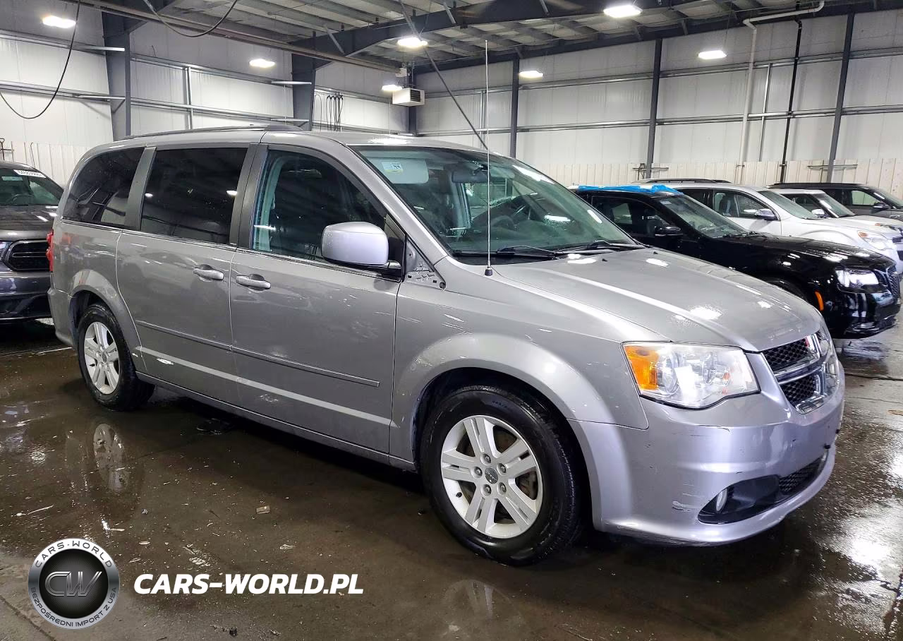 2013 Dodge Grand Caravan Crew VIN:2C4RDGDG9DR648394 - 4