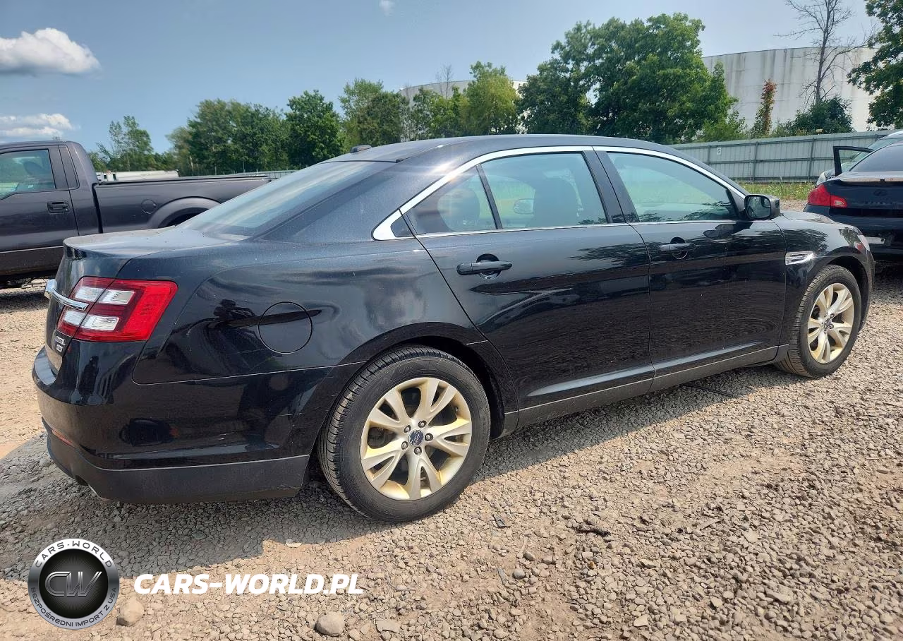 2015 Ford Taurus Sel VIN:1FAHP2H85FG113582 - 3