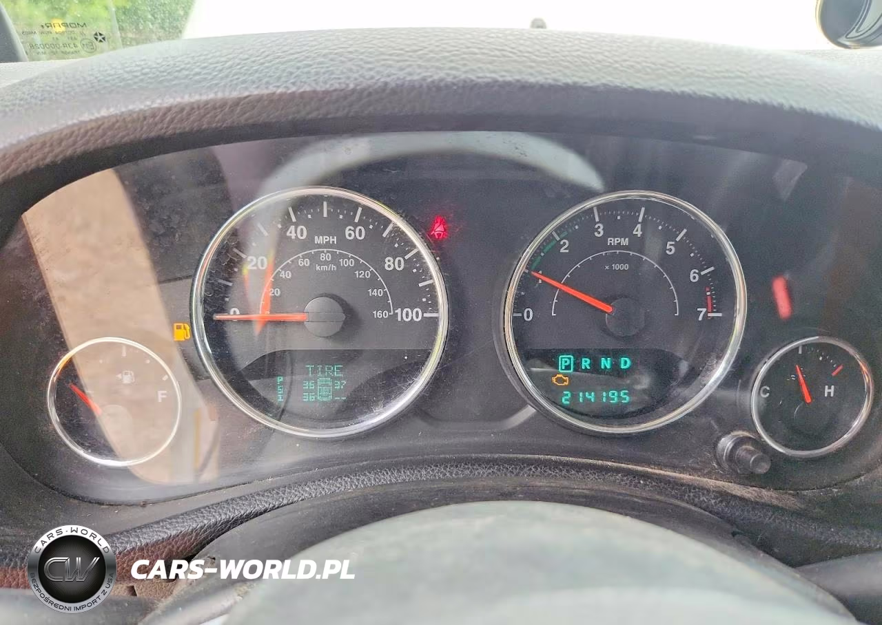 2014 Jeep Wrangler Unlimited Sport VIN:1C4BJWDG2EL224831 - 9