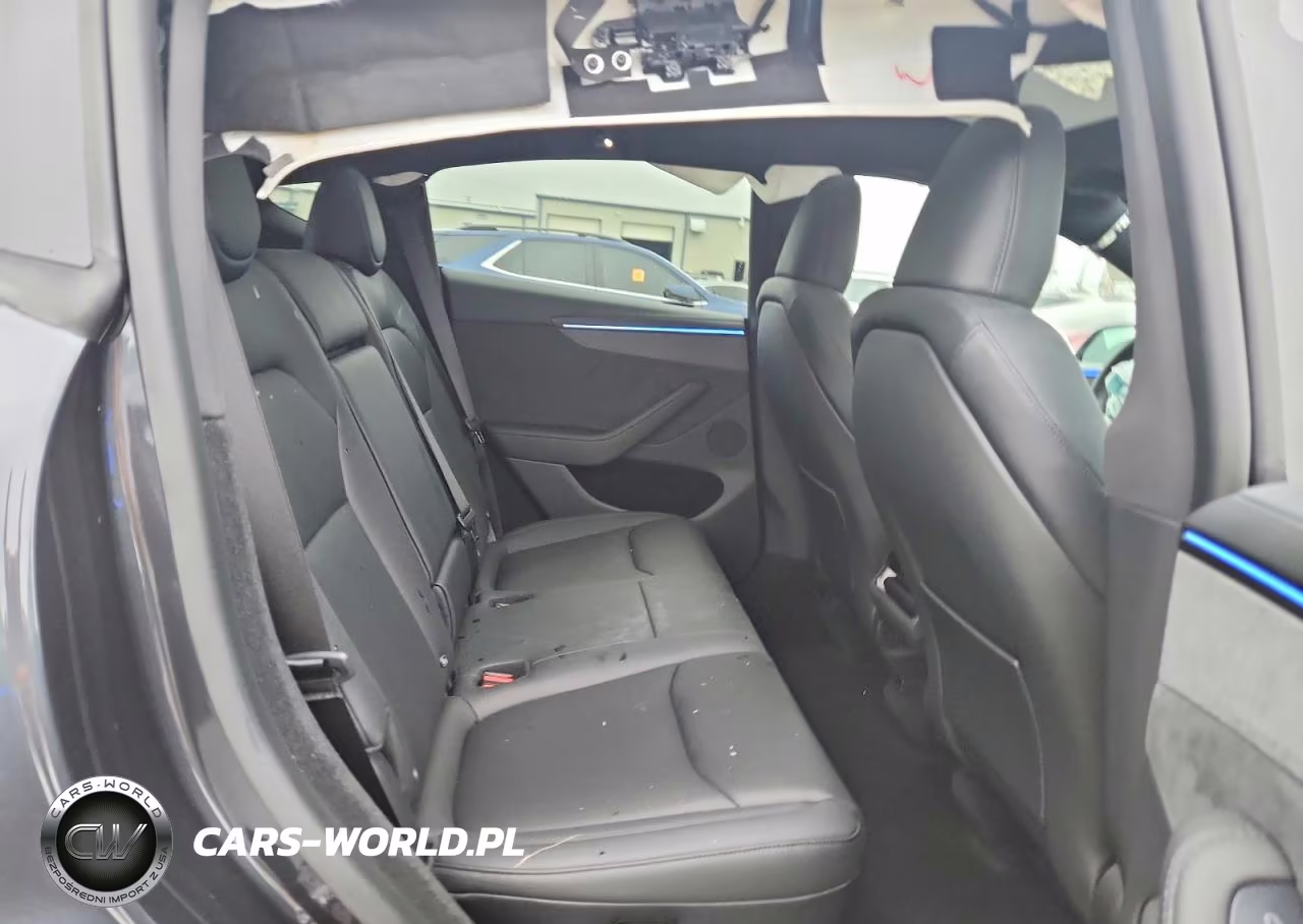 2026 Tesla Model Y VIN:7SAYGDEE9TF685649 - 11
