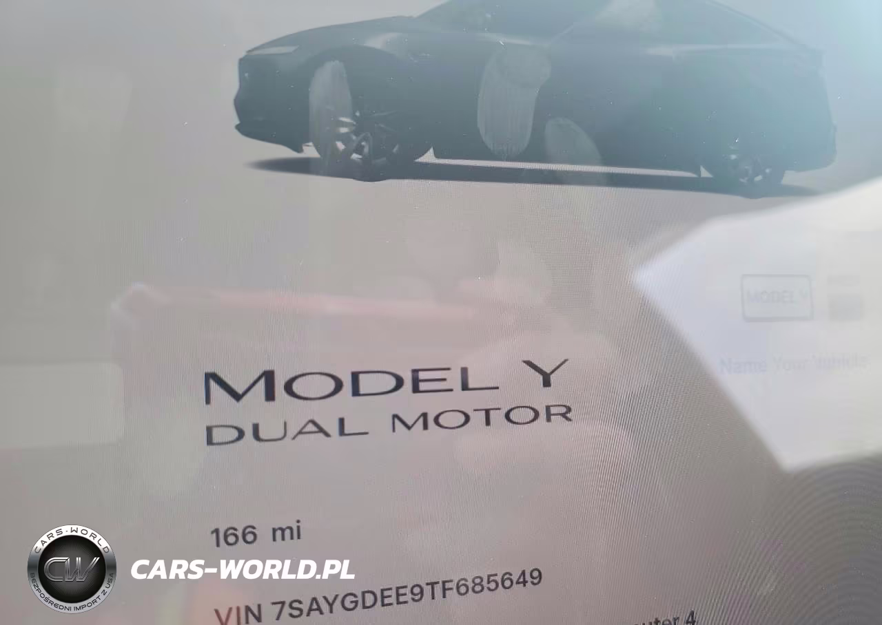 2026 Tesla Model Y VIN:7SAYGDEE9TF685649 - 9