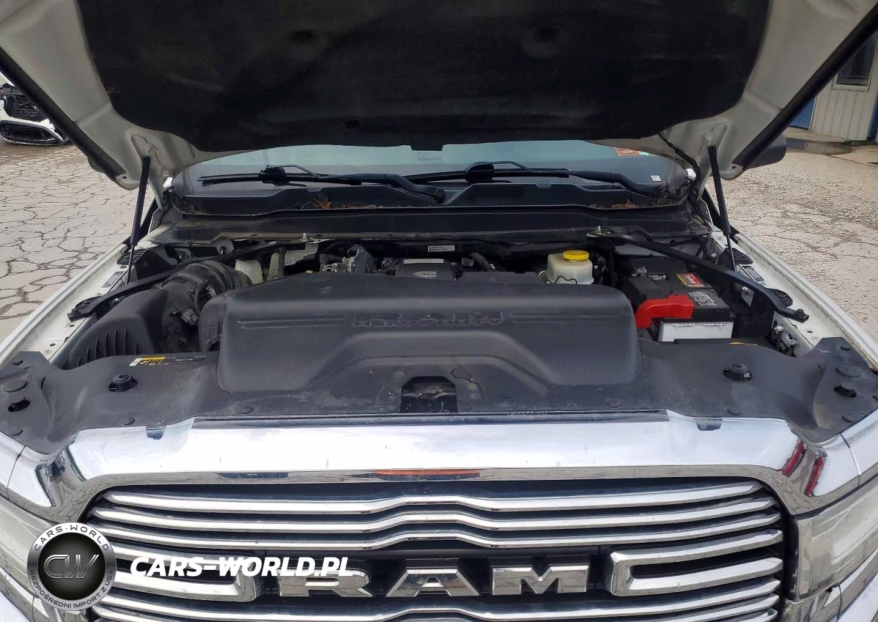 2019 Ram 2500 Laramie VIN:3C6UR5FL0KG537754 - 11