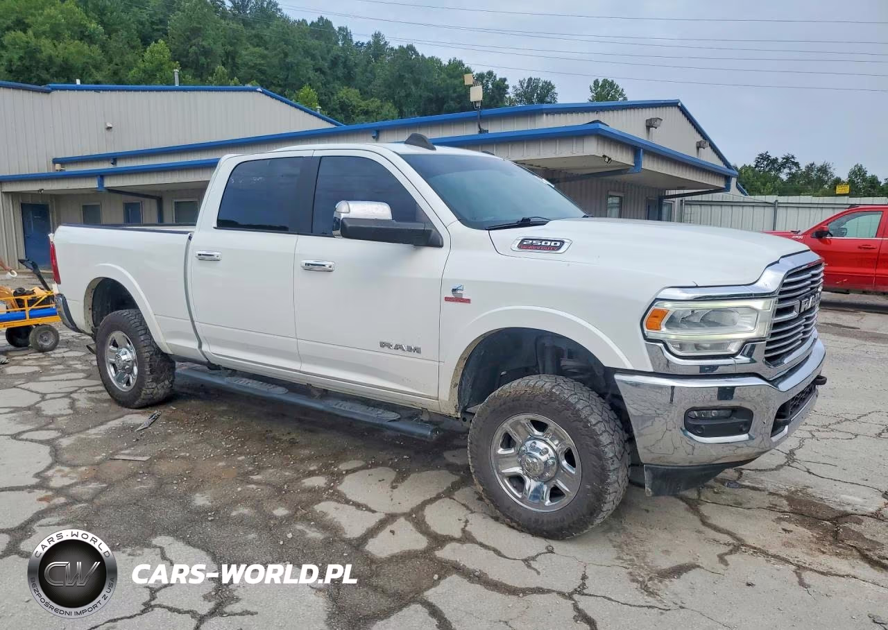 2019 Ram 2500 Laramie VIN:3C6UR5FL0KG537754 - 4