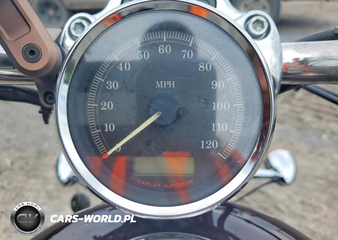 2007 Harley-Davidson Xl1200 C VIN:1HD1CT31X7K450351 - 7