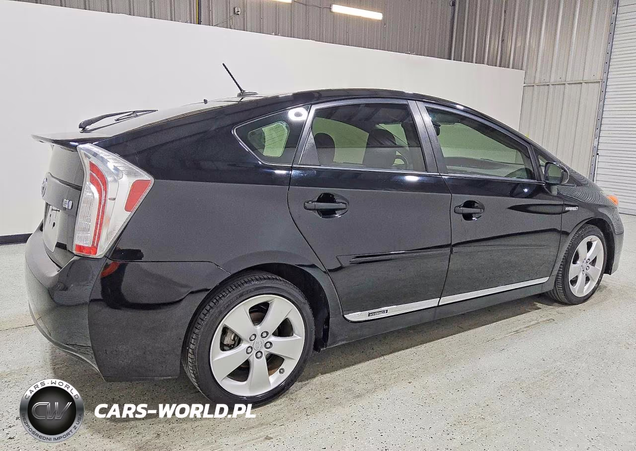 2014 Toyota Prius Five VIN:JTDKN3DU9E0392203 - 3