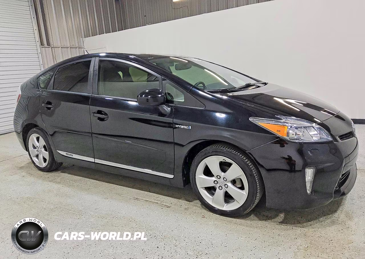 2014 Toyota Prius Five VIN:JTDKN3DU9E0392203 - 4