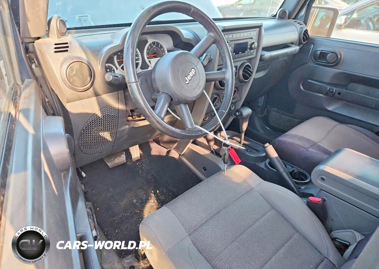 2007 Jeep Wrangler Rubicon VIN:1J8GA64107L198789 - 8