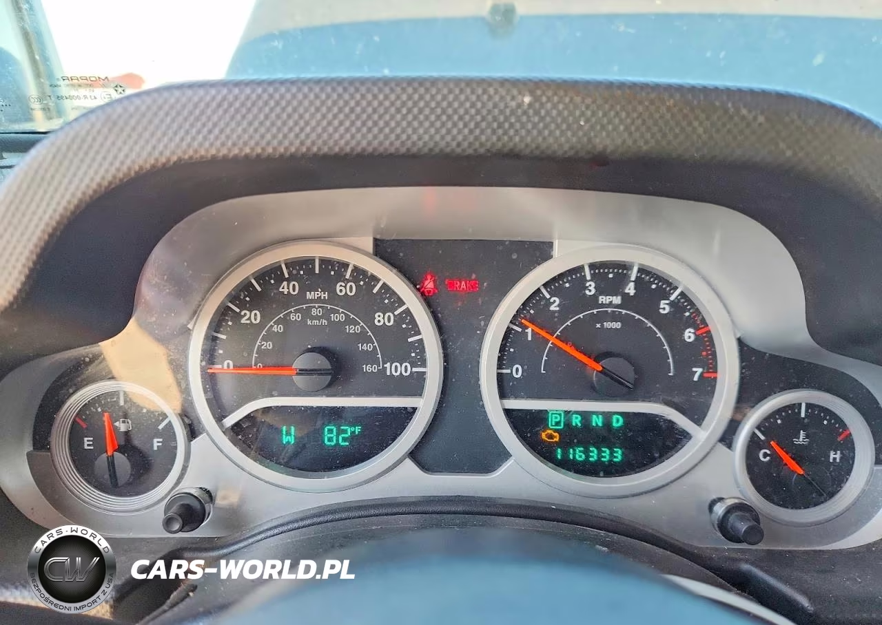 2007 Jeep Wrangler Rubicon VIN:1J8GA64107L198789 - 9