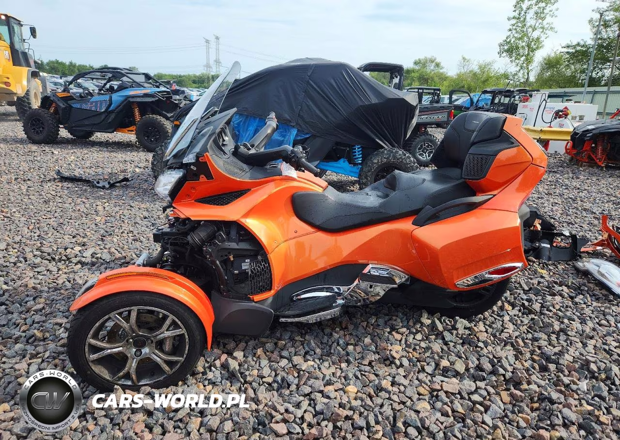 2019 Can-Am Spyder Roadster Rt VIN:2BXNBDD21KV000723 - 3