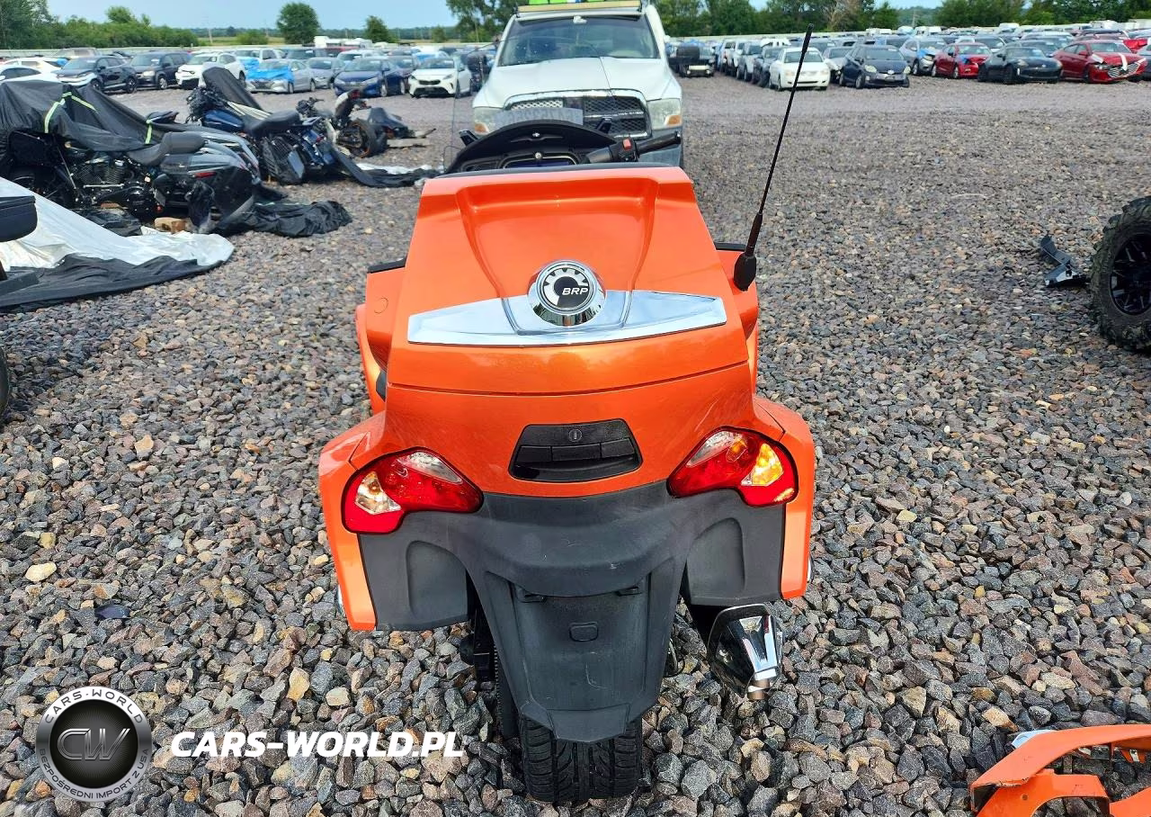 2019 Can-Am Spyder Roadster Rt VIN:2BXNBDD21KV000723 - 4